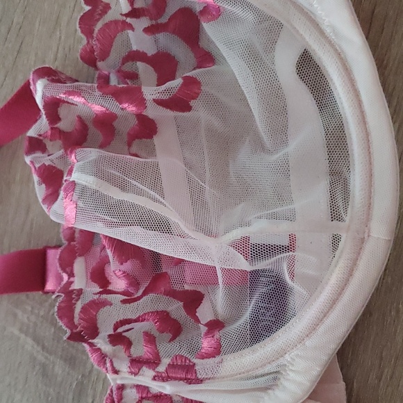 Sold - Picture 7 of 9